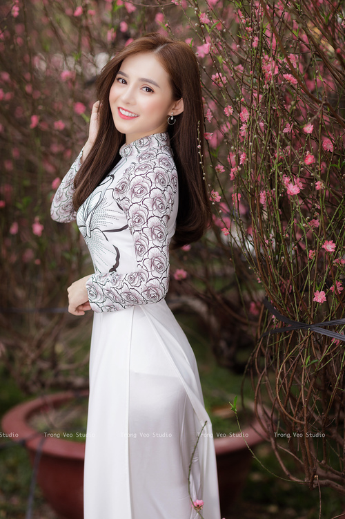 AIYOUXI.COM-狼队主场取胜，打破连败纪录，球队未来一片光明，狼队力挺qg