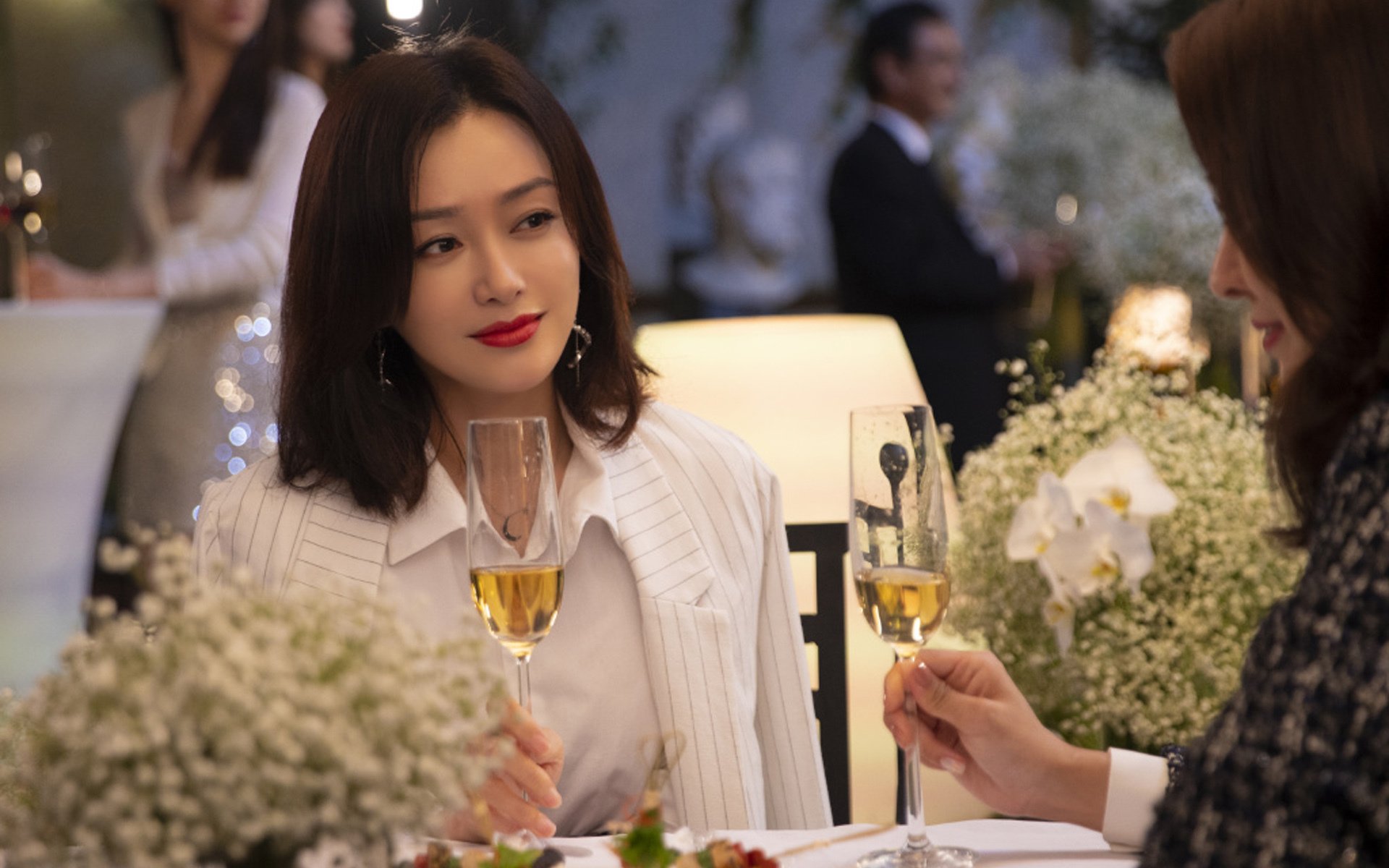 五大联赛是否更注重控球中断后的快速回防安排,五大联赛用球